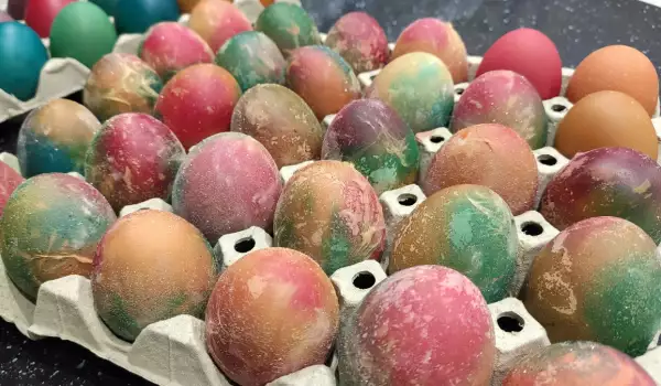 Шарени яйца с кристали