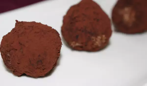 Сурови шоколадови бонбони с бейлис и сушени череши