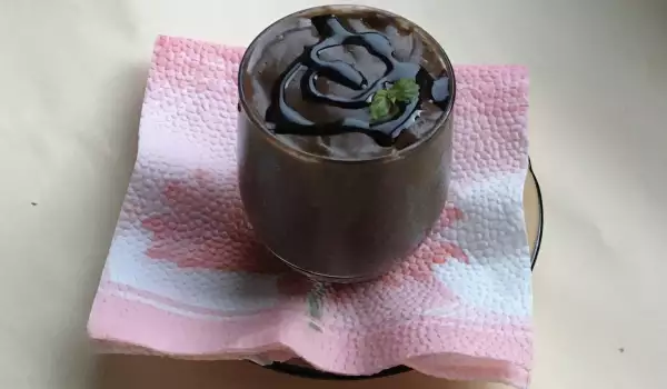 Шоколадов крем с брашно от рожков