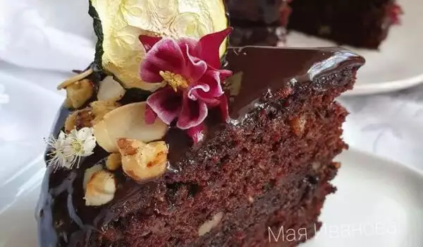 Шоколадова торта с тиквички и орехи