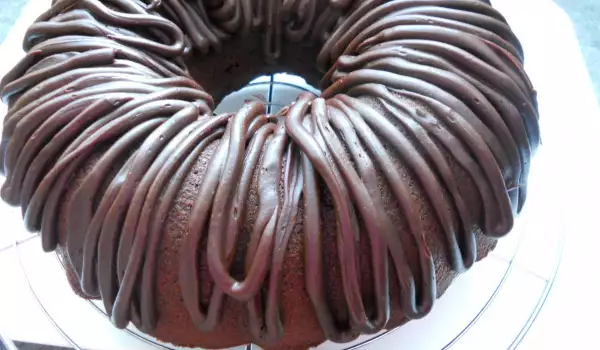 Шоколадова торта с марципан и шоколадова заливка