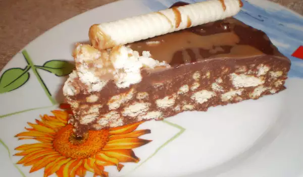 Шоколадова бисквитена торта само с 4 продукта