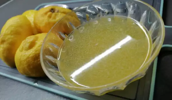 Домашен сироп при кашлица с мед и лимон
