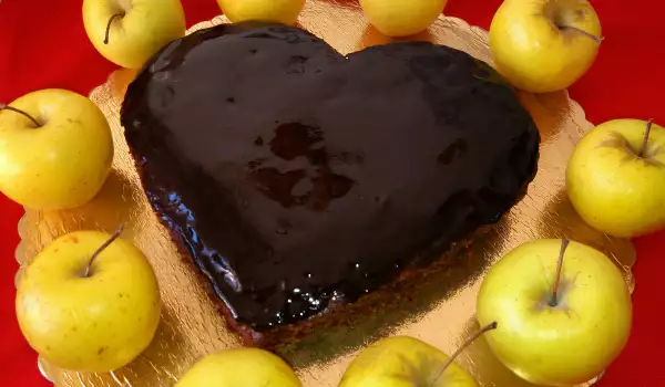 Ябълков сладкиш с глазура за Свети Валентин