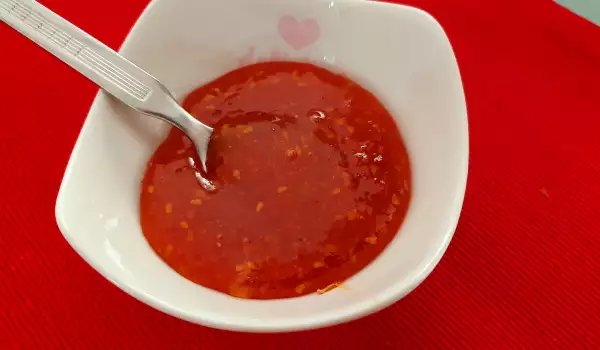 Икономично сладко от червени домати