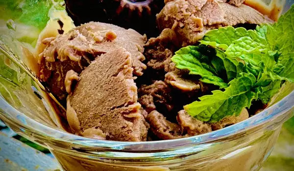Домашен шоколадов сладолед без сметана