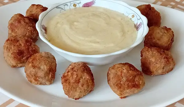 Сос за кюфтета по цариградски