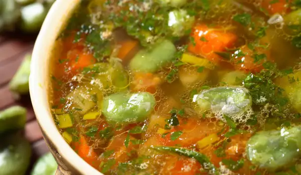 Зеленчукова супа с топено сирене