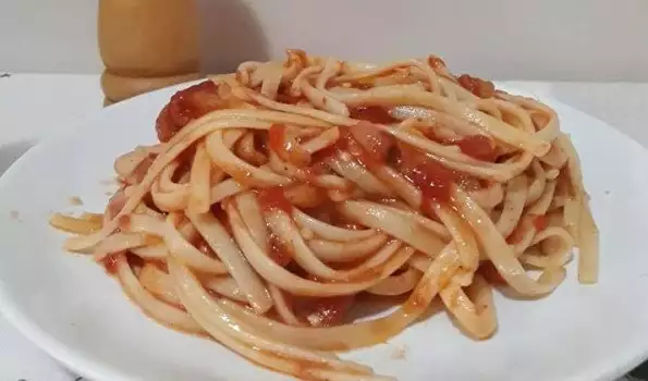 Спагети с патладжан и домати
