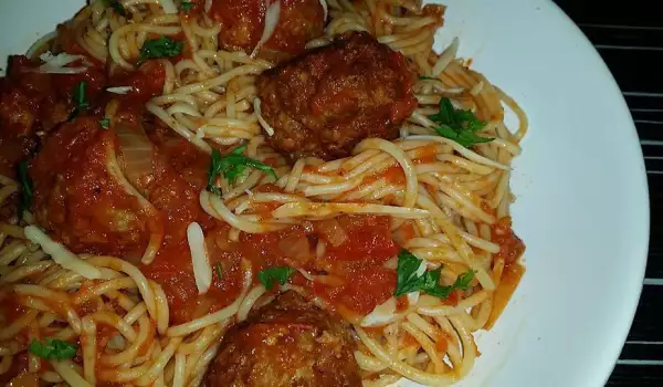 Мамините спагети с кюфтета