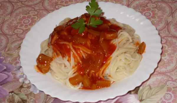 Спагети с месо и тиквички