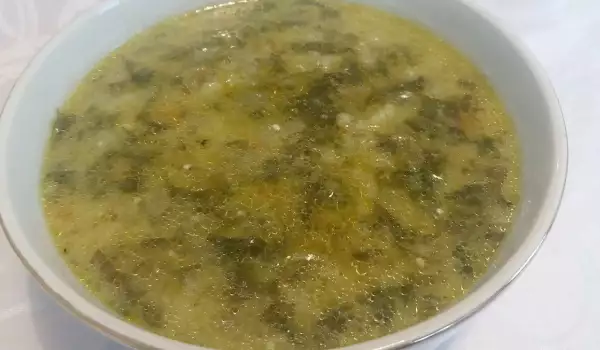 Спаначена супа с варена застройка