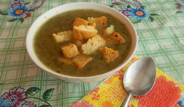 Спаначена супичка с домашни крутони