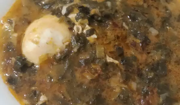 Спаначена яхния с яйца