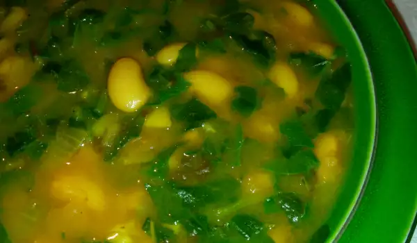 Спаначена супа с боб и киселец