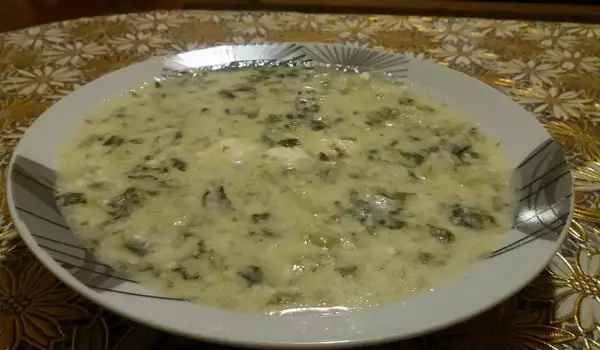 Спаначена супа със сирене и грис