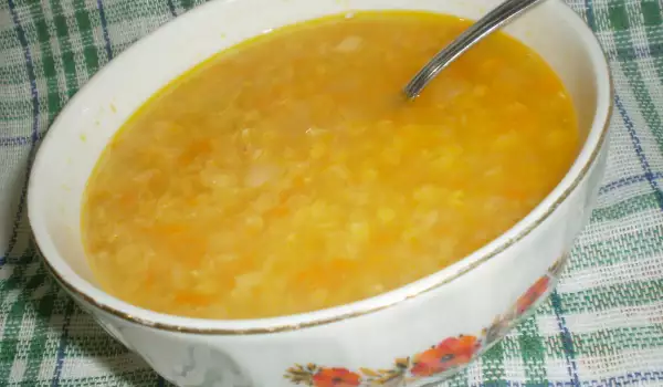 Здравословна супа от червена леща