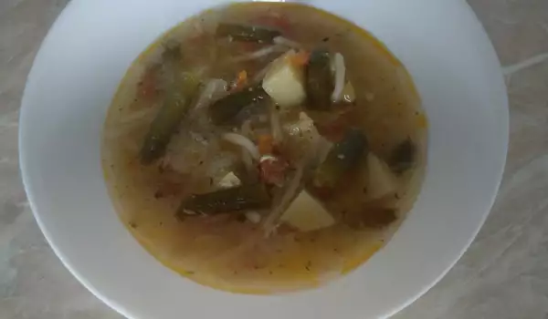 Супа от картофи и зелен фасул