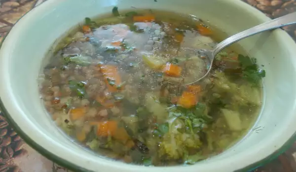 Постна зеленчукова супа с коприва
