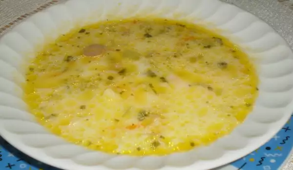 Супа от тиквички с топено сирене