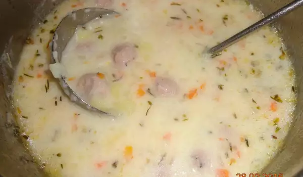 Супа топчета с картофи и целина