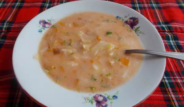 Зелева супа с картофи