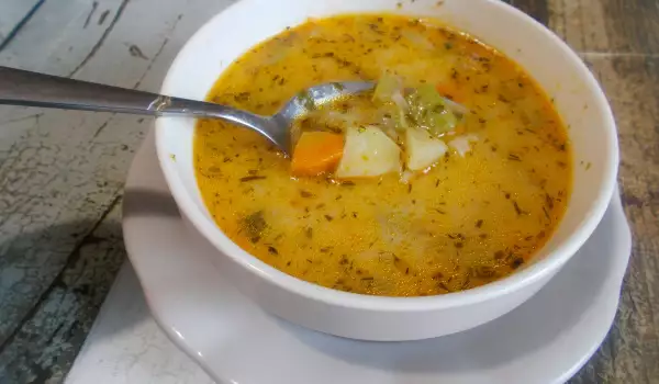 Вкусна зеленчукова супа с тиквички