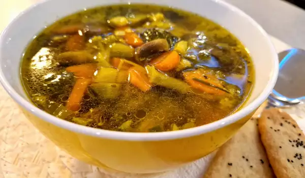 Постна супа с броколи и гъби