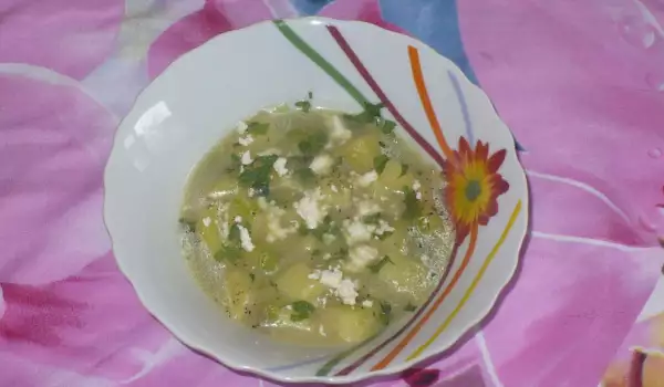 Супа от праз лук, картофи и сиренце