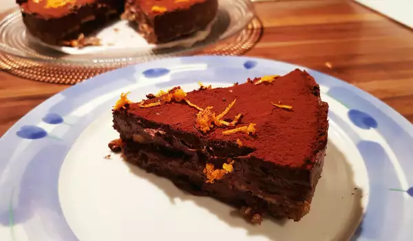 Сурова шоколадова торта