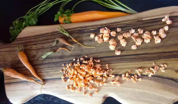 Сушени моркови (за подправка)