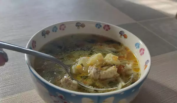 Селска свинска супа