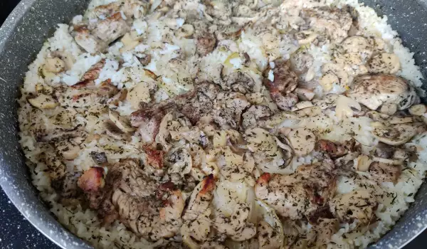 Ориз на фурна със свински шол и печурки