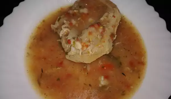 Свински каренца в доматен сос