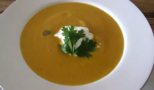 Крем супа от тиква със зеленчуци