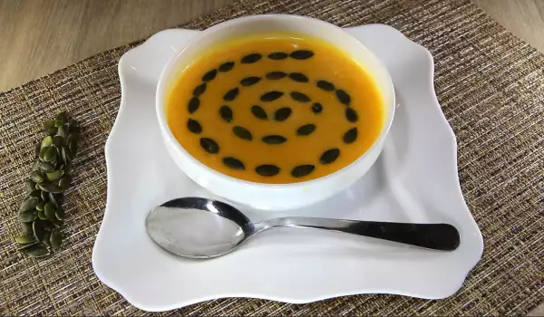 Тиквена крем супа с крема сирене
