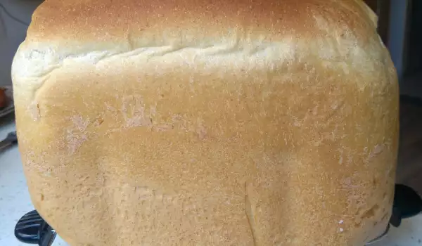Типов хляб с картофено пюре в хлебопекарна