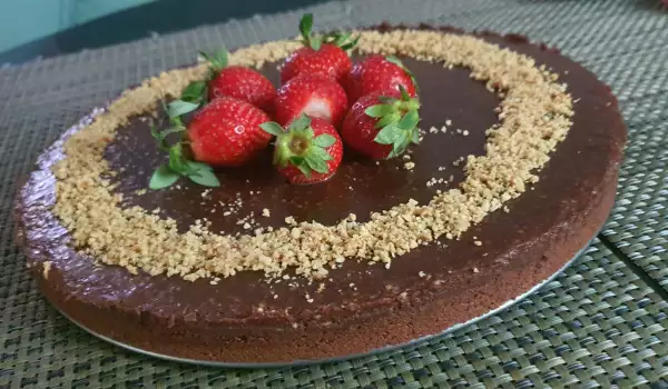 Шоколадова торта без печене с 4 продукта