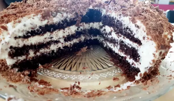 Торта с домашен блат и настърган шоколад