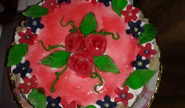 Сметанова торта с червени рози