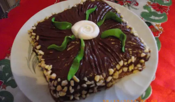 Сиропирана торта с обилна шоколадова глазура