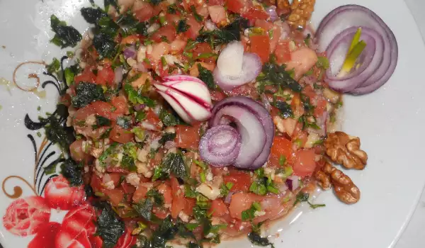 Турска салата от домати и магданоз