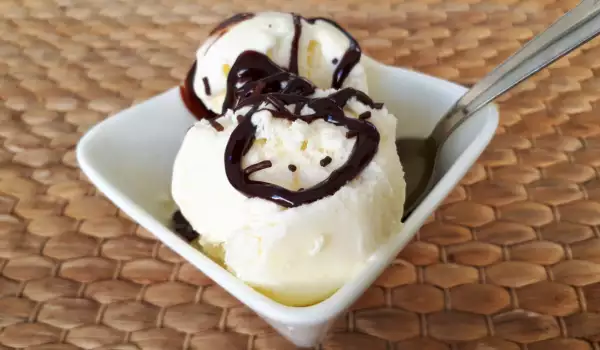 Ванилов сладолед без яйца