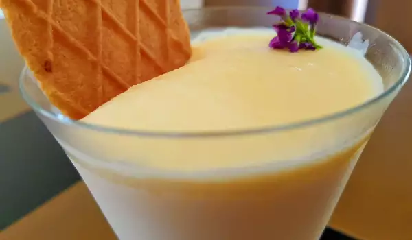 Ванилов йогурт сладолед