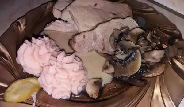 Варено свинско в марина