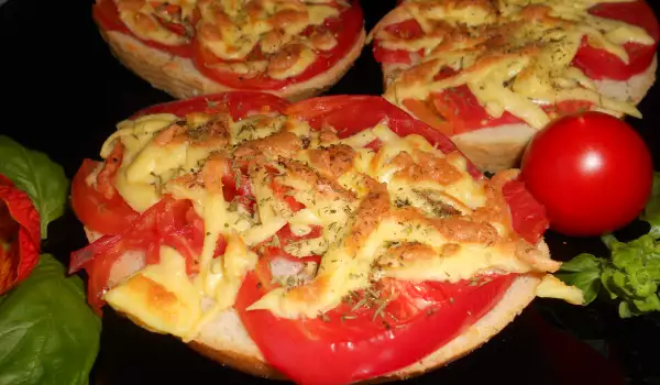 Апетитни сандвичи с домат
