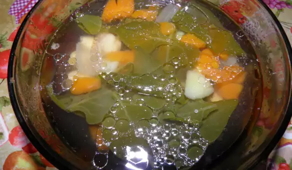 Спаначена супа с нахут и картофи