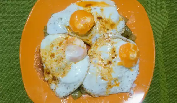Зелен фасул с пържени яйца