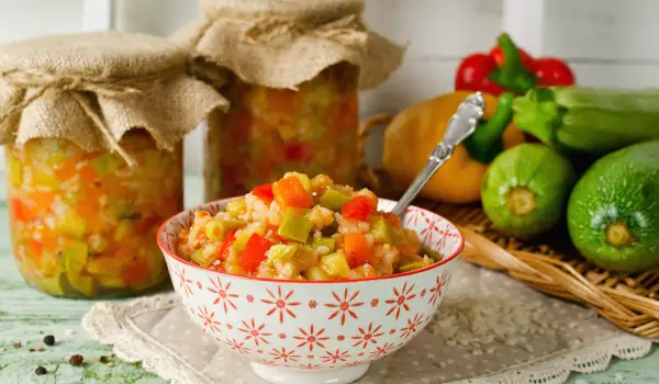 Лятна зеленчукова манджа с ориз за буркани