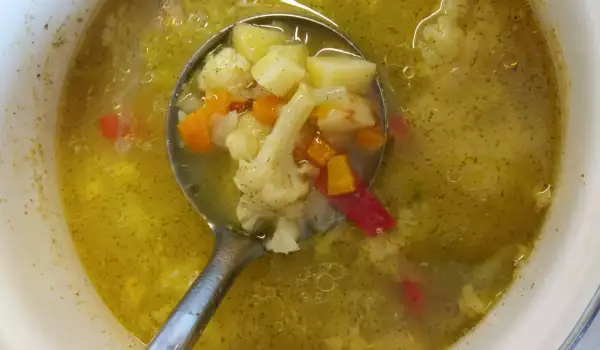 Зеленчуковата супа на баба
